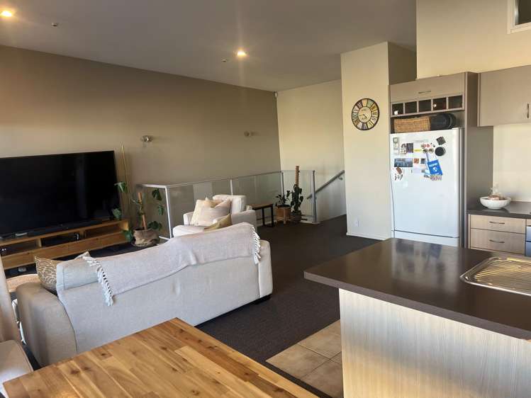 9/40 Hayton Road Wigram_10