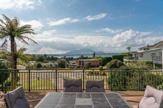 8 Earle Place Acacia Bay_2