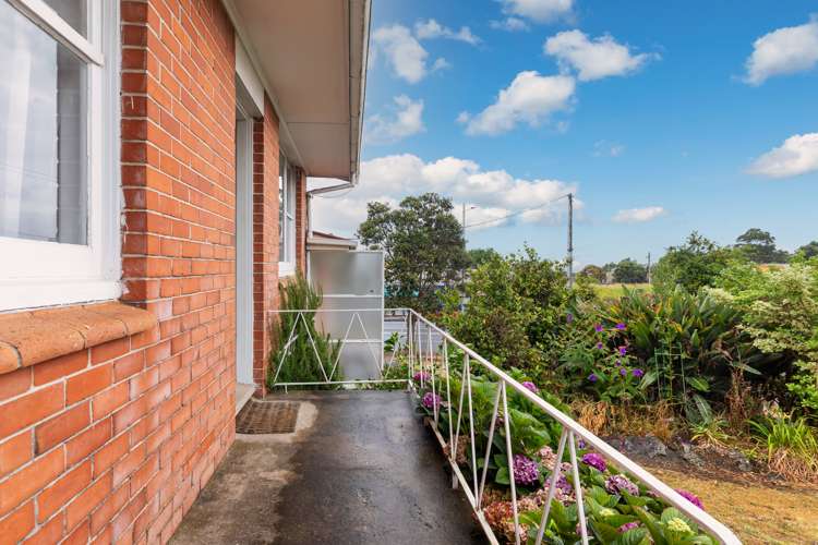 2/1034a New North Road Mount Albert_12