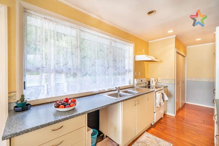 21 Thomson Grove Stokes Valley_8