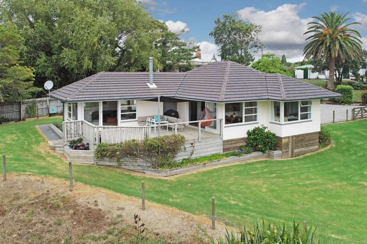 16 Kaiwaka Road Waiuku_1