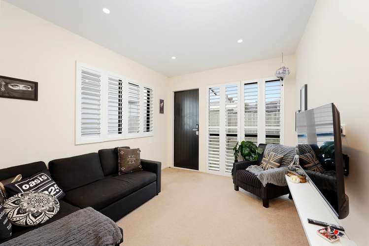 9/60 Kelman Road Kelston_21