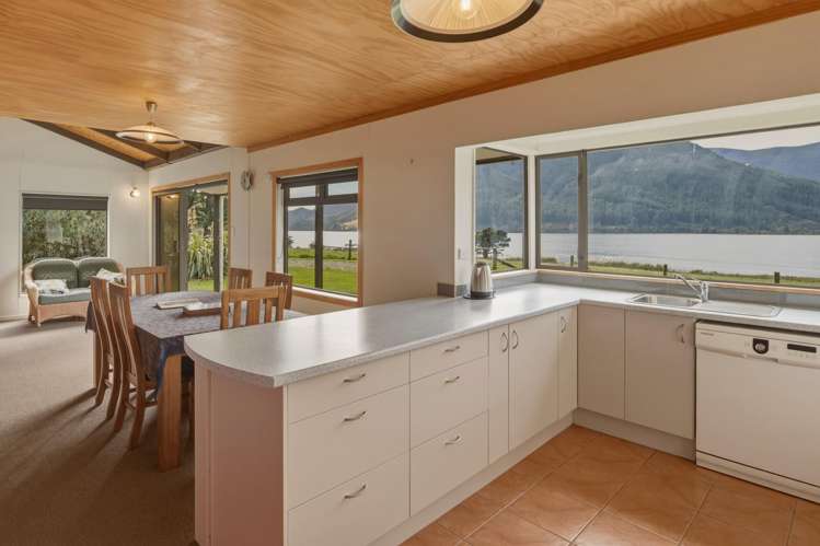 803 Manaroa Road Marlborough Sounds_10