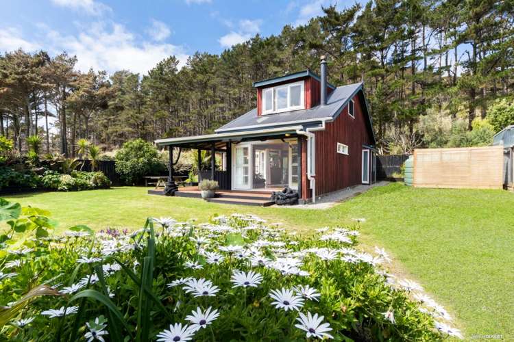 15 Erangi Place Bethells Beach_18