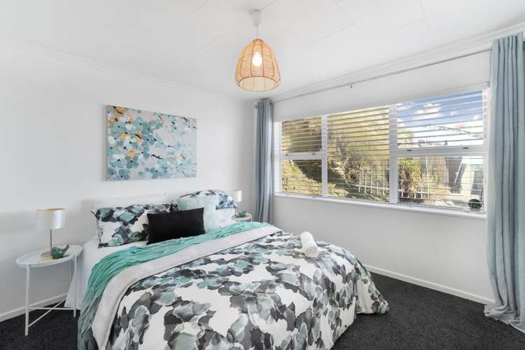 1093 Makara Road Makara Beach_8