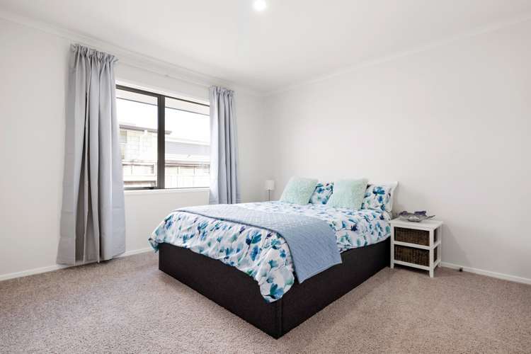 45 Plescher Crescent Leamington_16