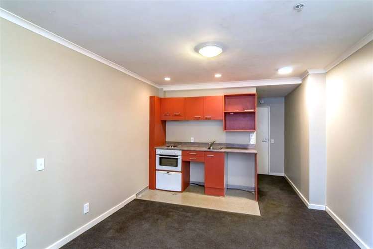 210/5 Aitken Street 1357_1
