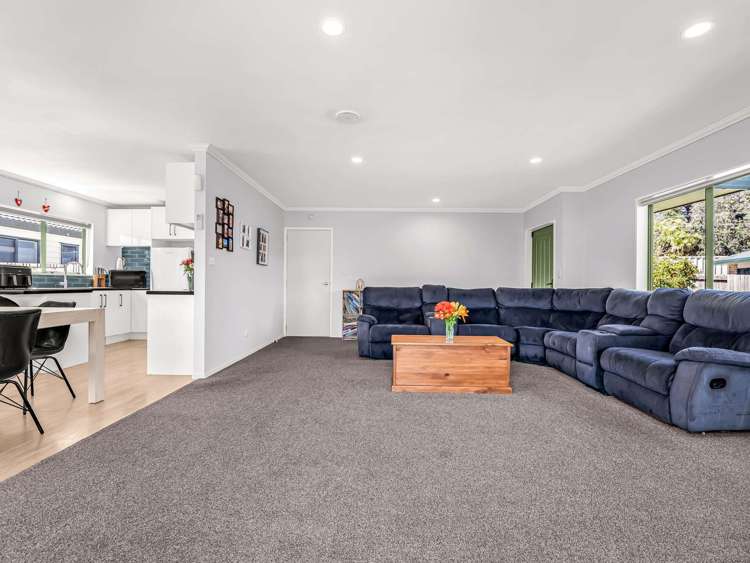 17 Barry Road Waihi_8