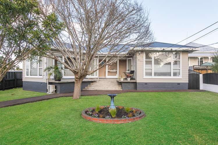 104 Titirangi Road New Lynn_13