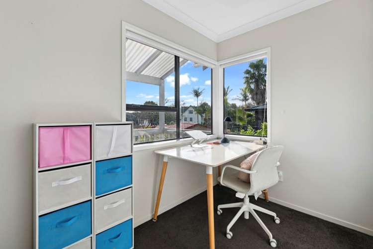 10 Photinia Place Botany Downs_14