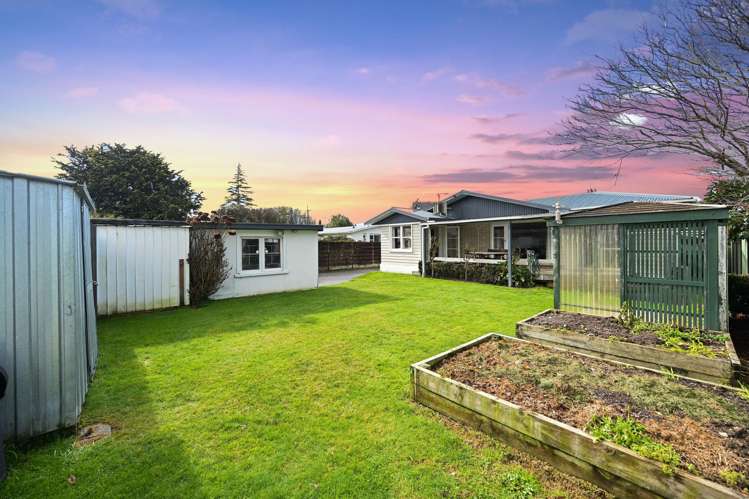 69 Resthill Crescent Glenview_23