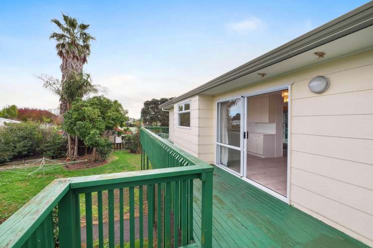 16 Leaming Place Clarks Beach_30