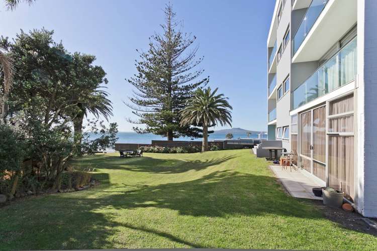 6/64 Milford Road Milford_17