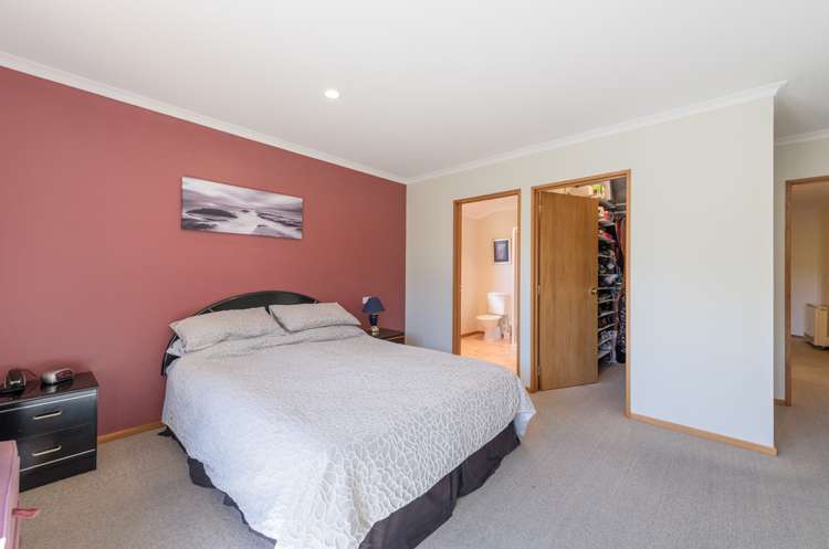 32 Saint James Avenue Richmond_10