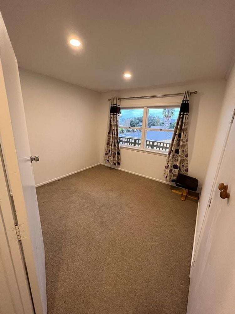 Front/232A Sunset Road Windsor Park_11