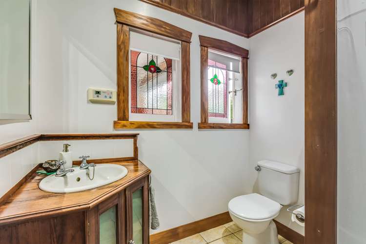 45 Lake Road Devonport_9