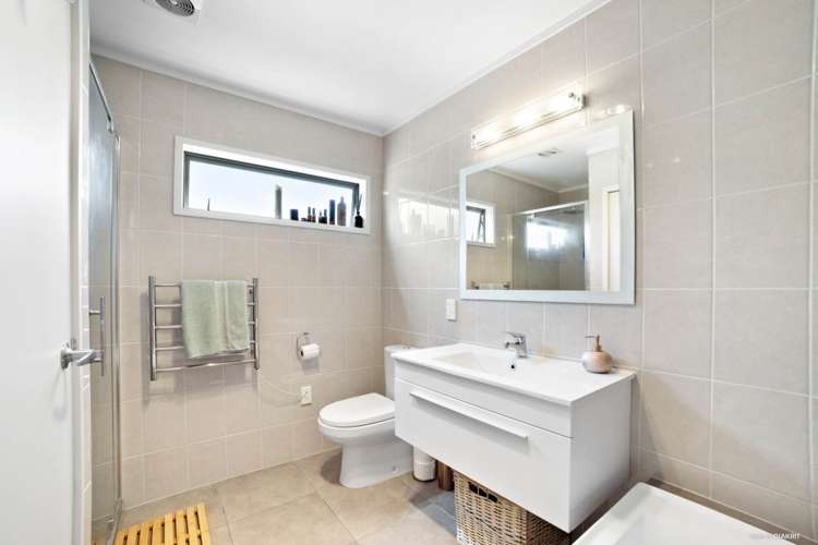 1/126 Brian Crescent Stanmore Bay_3