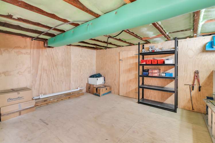 11 Lynch Street Point Chevalier_29