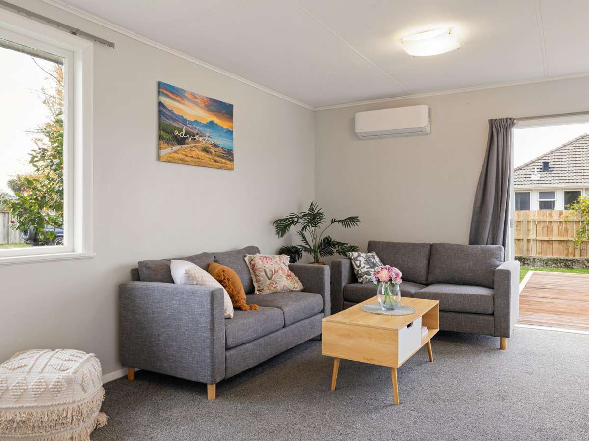 2 Yeats Crescent_2