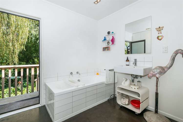 1010a Great North Road Point Chevalier_15