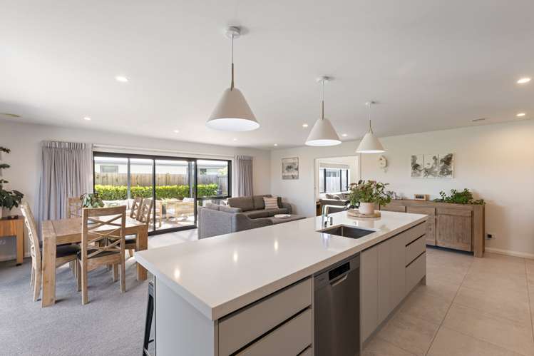 33 Sardinia Grove Fitzherbert_17
