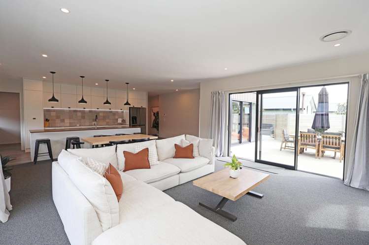 25 Richfield Drive Waikiwi_5