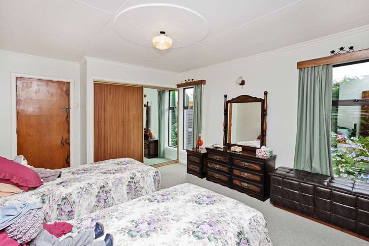 18 Black Road Otatara_14