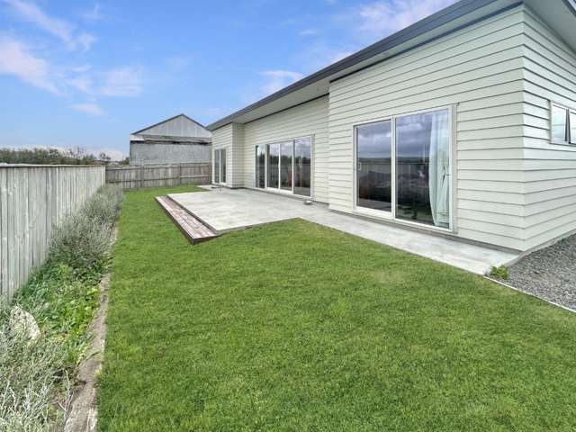 3 BEDROOMS WAIPUKURAU