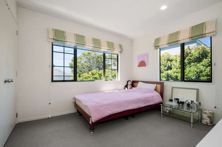 16 Amaretto Avenue Flat Bush_12