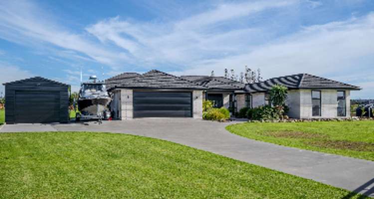 11 The Lakes Drive_0