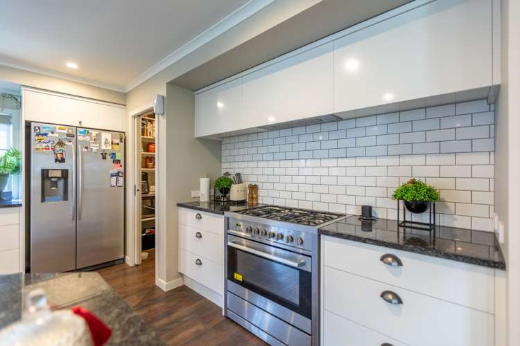 24 Pelorus Avenue Poraiti_13