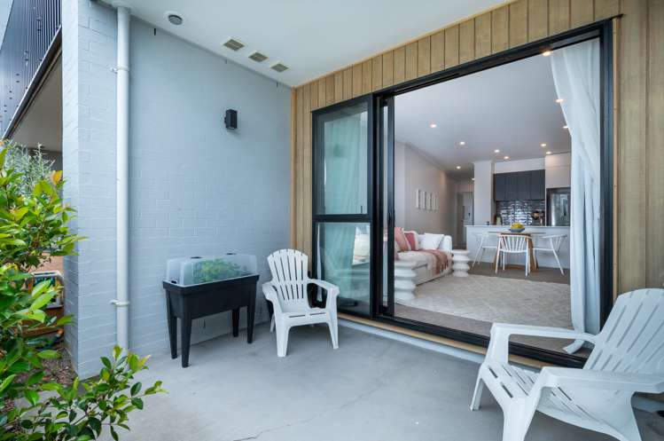 6/1 Genevieve Lane Hobsonville_7