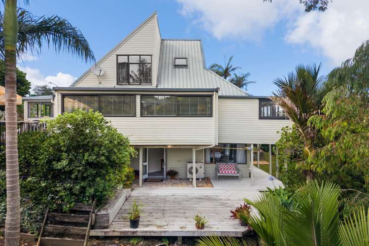 6 Bamfield Place Hillsborough_0