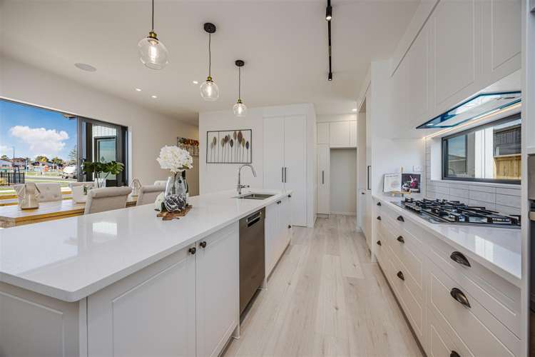 8 Arahi Road Clevedon_10