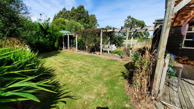 746 Clutha River Road Rongahere_35
