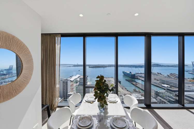 2801/10 Commerce Street City Centre_6