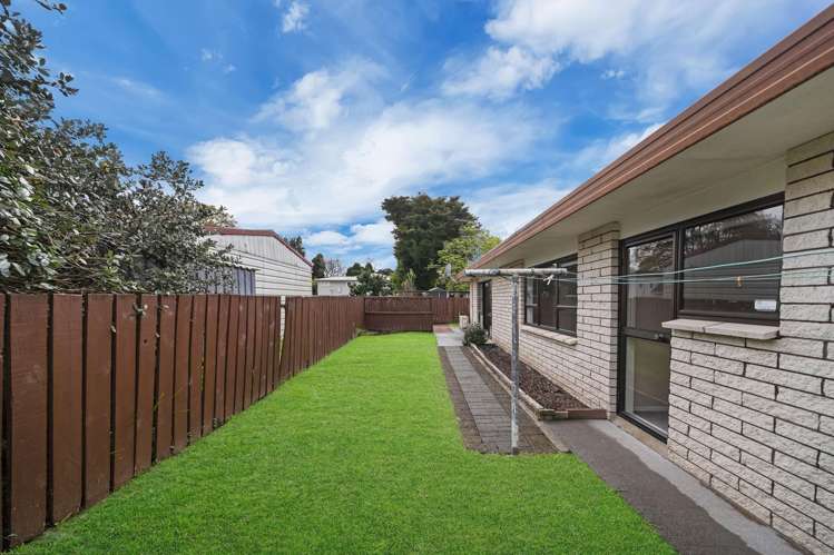 2/3A Youngs Road Papakura_15