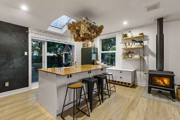 1693 Cust Road Cust_5