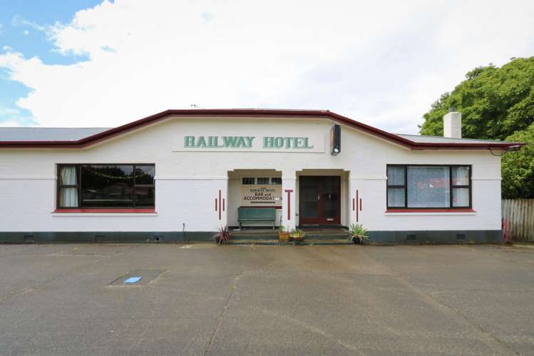 Otautau Railway Hotel King Street Otautau_5