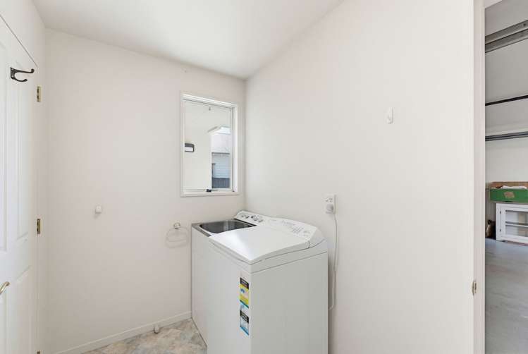 2/2A Chalmers Street Highfield_13