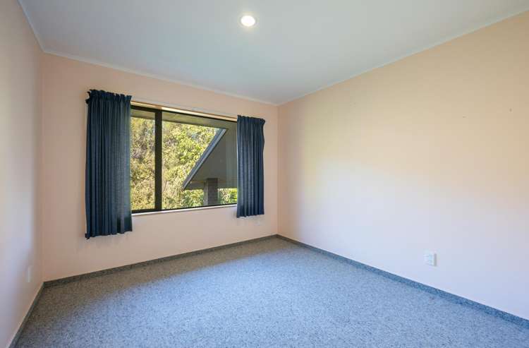 70 Olympus Way Richmond_15