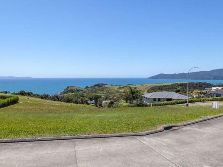 32 Eagles Way Cable Bay_8