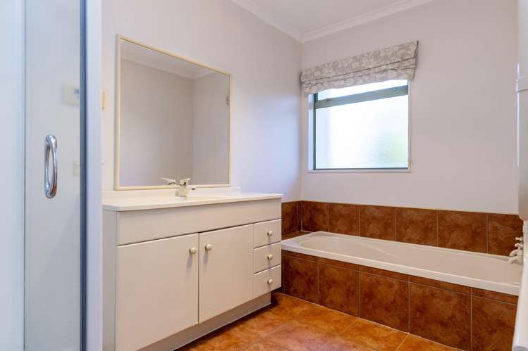 6 Balmoral Drive Hilltop_16