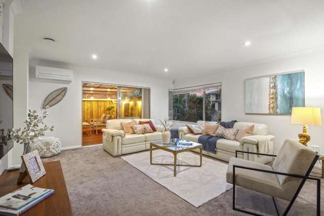 12 English Oak Drive Schnapper Rock_2