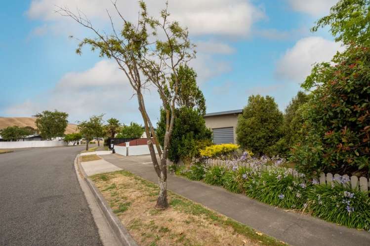 1/8 Faulkland Drive Witherlea_12