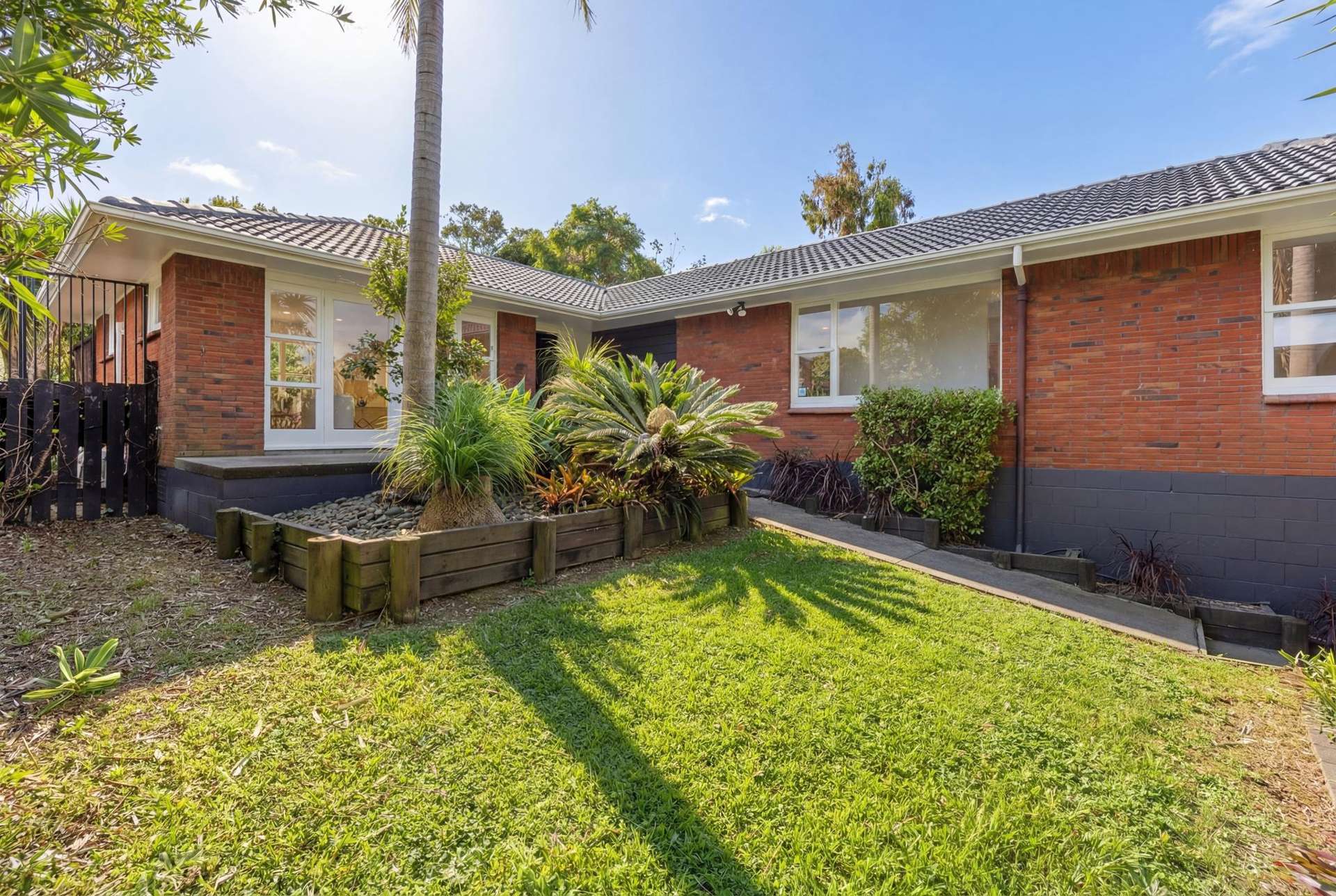 17 Downsview Road Pakuranga Heights_0