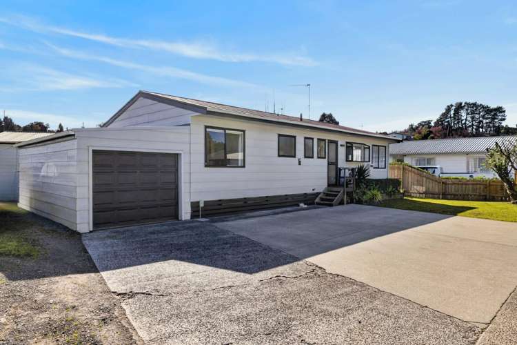 8A Solomon Street Brookfield_15