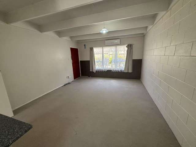 2/66 Flanshaw Road Te Atatu South_1