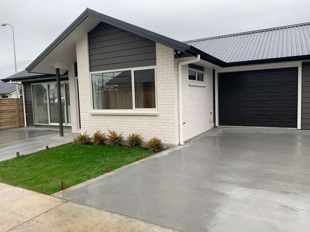 Easy-Care Living - 2 Bedroom Gem with Garage