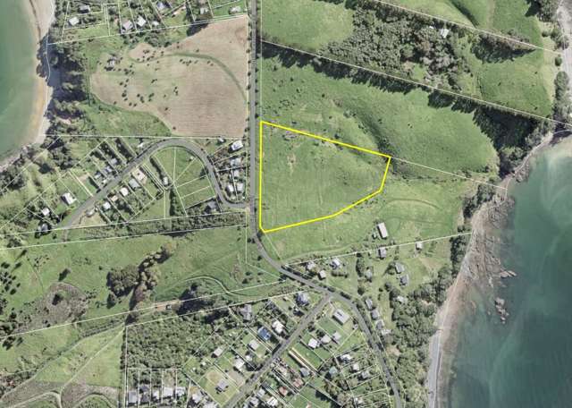Your Own Piece of Paradise - 2 Hectares of Land